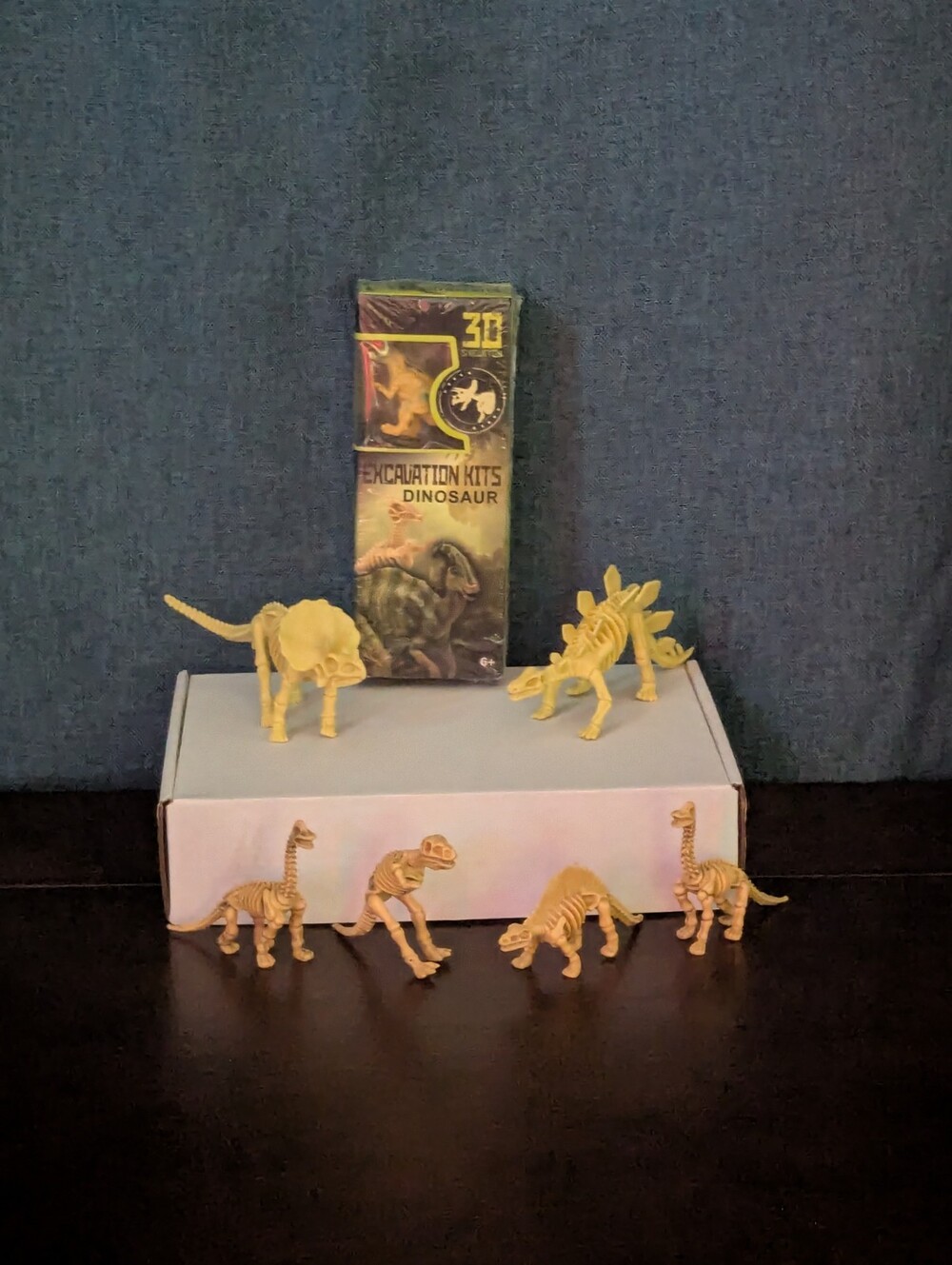 Dinosaur Excavation Kit & Skeleton Figure Set | Sealed Dig Block + 7 Toy Figures